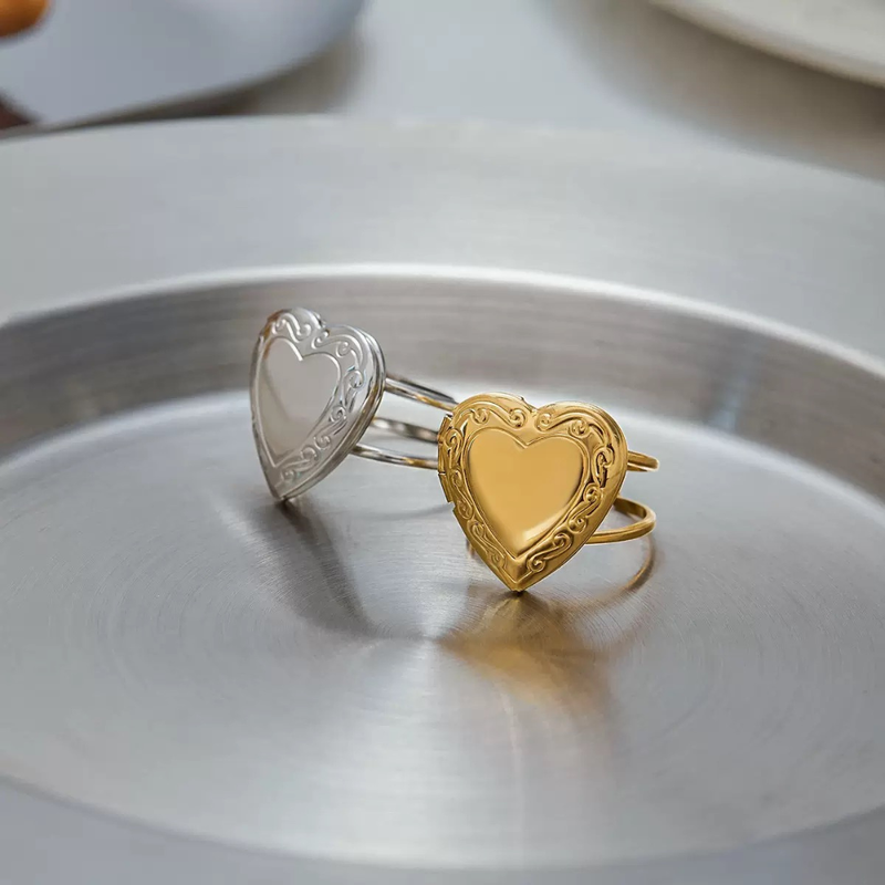 Vintage Heart Locket Statement Ring – Love, Calista