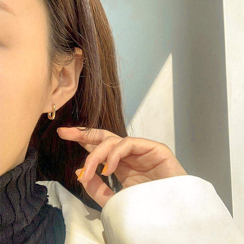 Rounded Rectangle Hoop Earrings - 18k Gold Vermeil